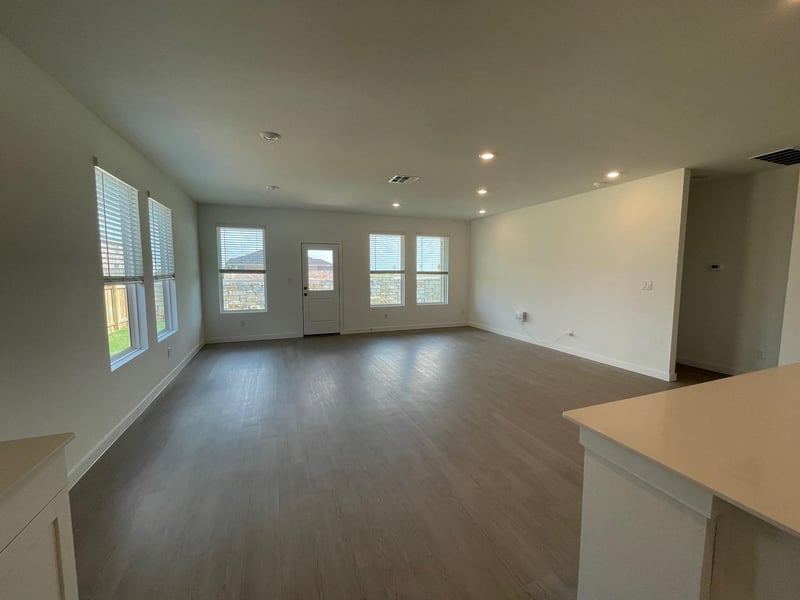401 Sormonne Loop, Kyle, TX 78640