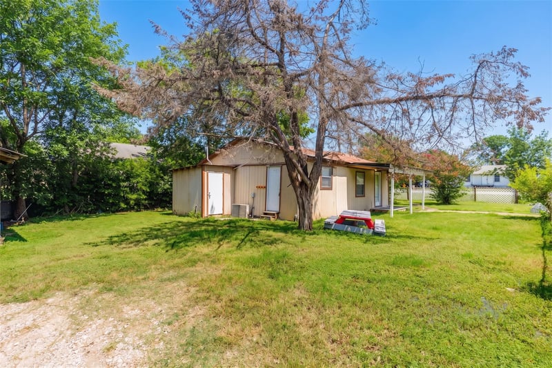 310 E Parsons ST, Manor, TX 78653