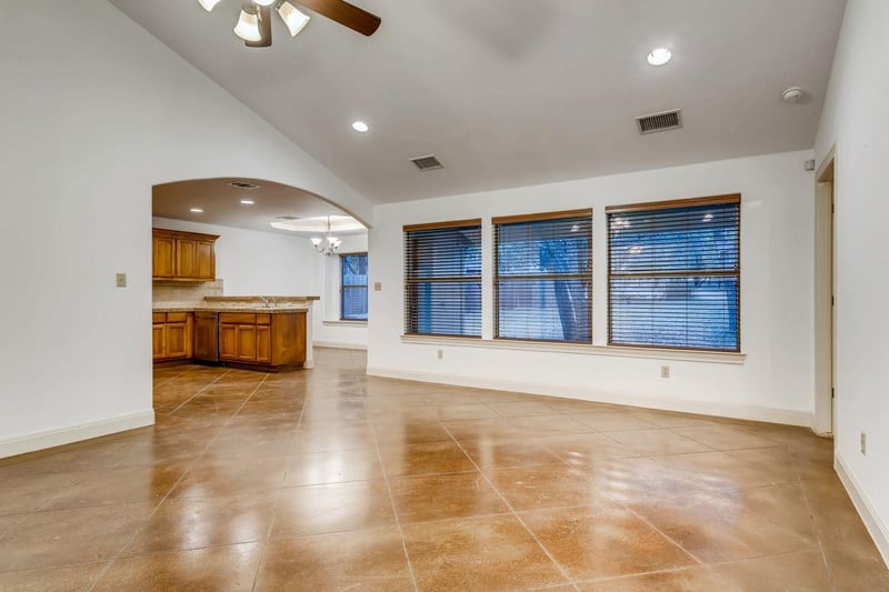 300 S Venture BLVD S, Lago Vista, TX 78645