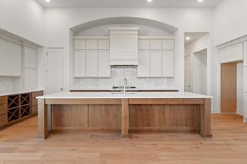 112 Las Posas DR, Liberty Hill, TX 78642