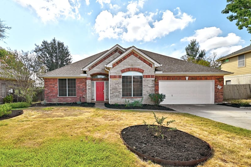 124 Stonehedge BLVD, Georgetown, TX 78626