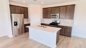 409 Wild Spur LN, Liberty Hill, TX 78642