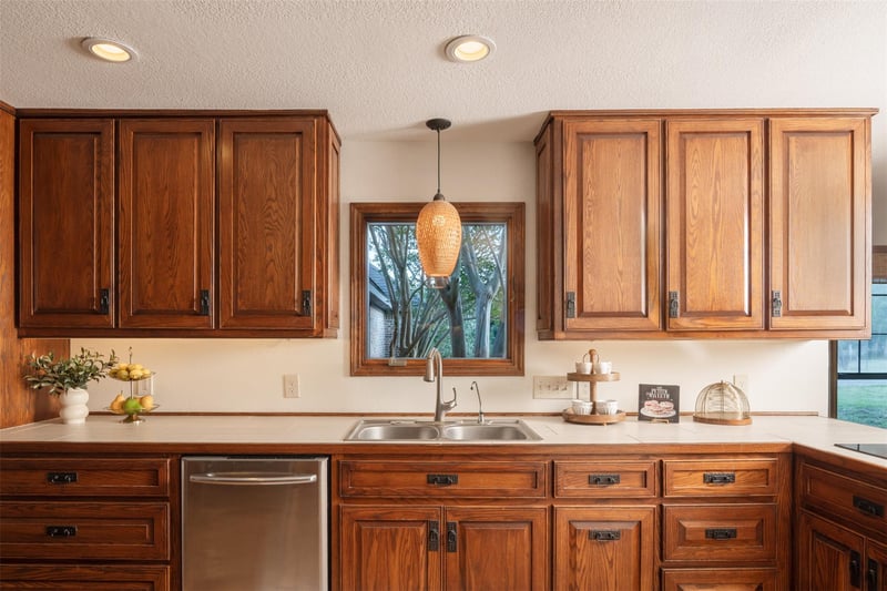 509 Roy Creek LN, Dripping Springs, TX 78620