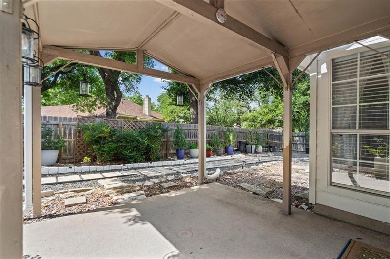 2312 Mockingbird DR, Round Rock, TX 78681