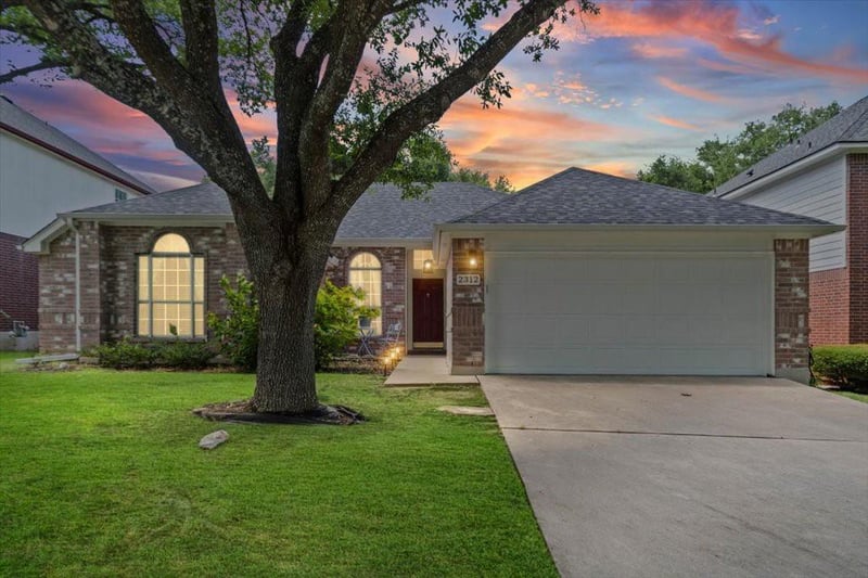 2312 Mockingbird DR, Round Rock, TX 78681