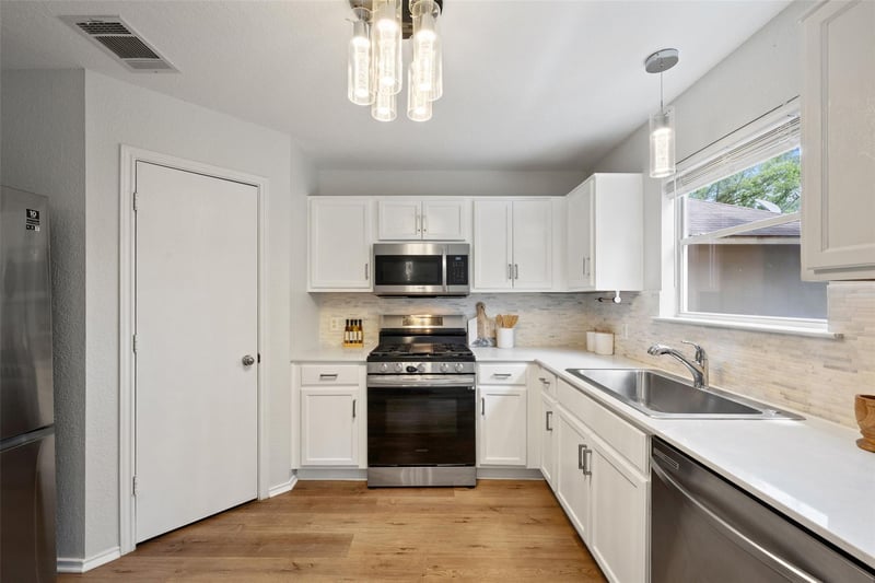 4529 Best Way, Austin, TX 78725