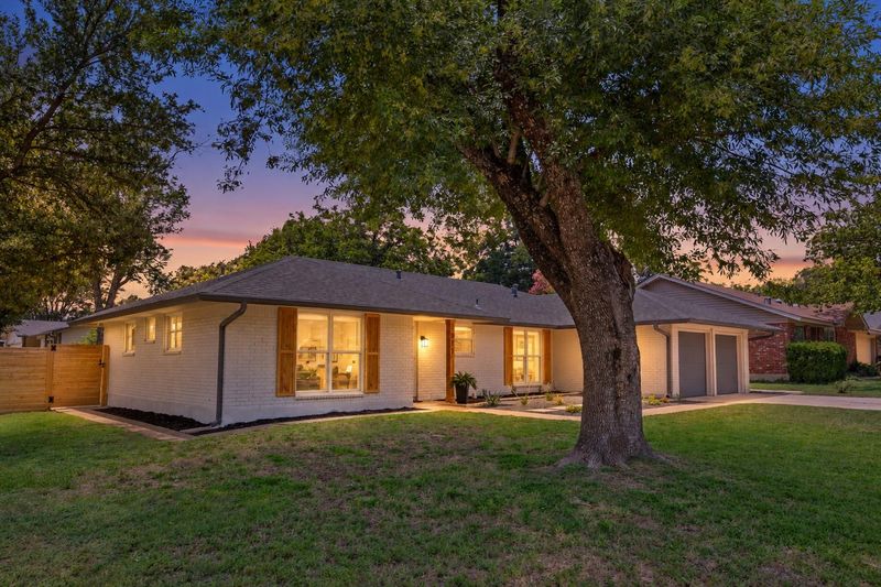 911 Cripple Creek DR, Austin, TX 78758