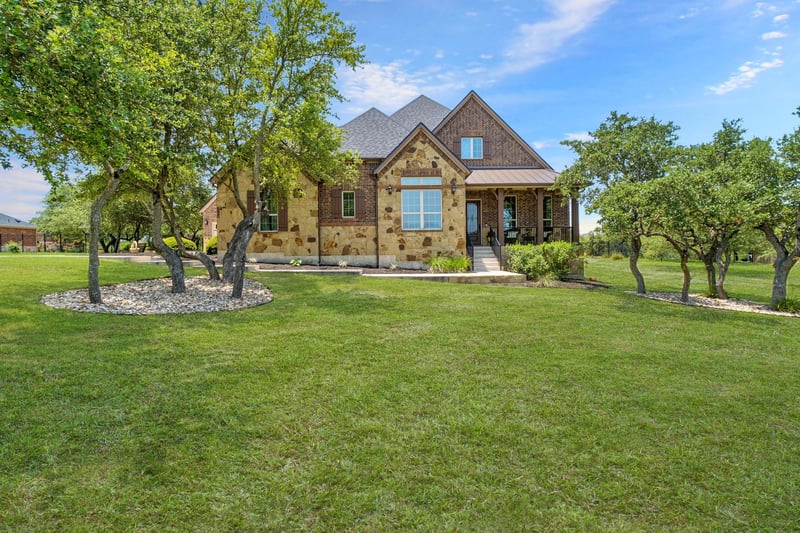 9400 Stratus DR, Dripping Springs, TX 78620