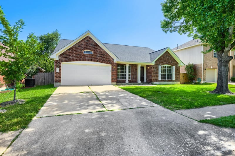 8221 Manx DR, Round Rock, TX 78681