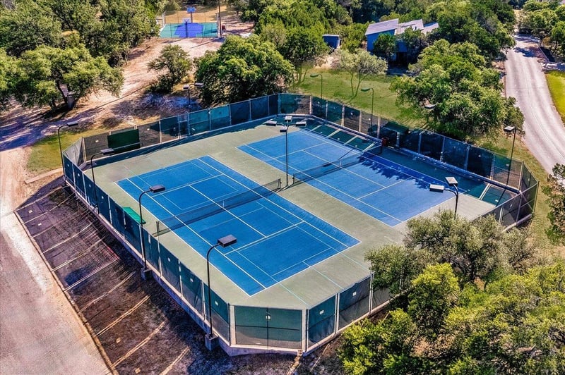 000 Portsmouth CV, Lago Vista, TX 78645
