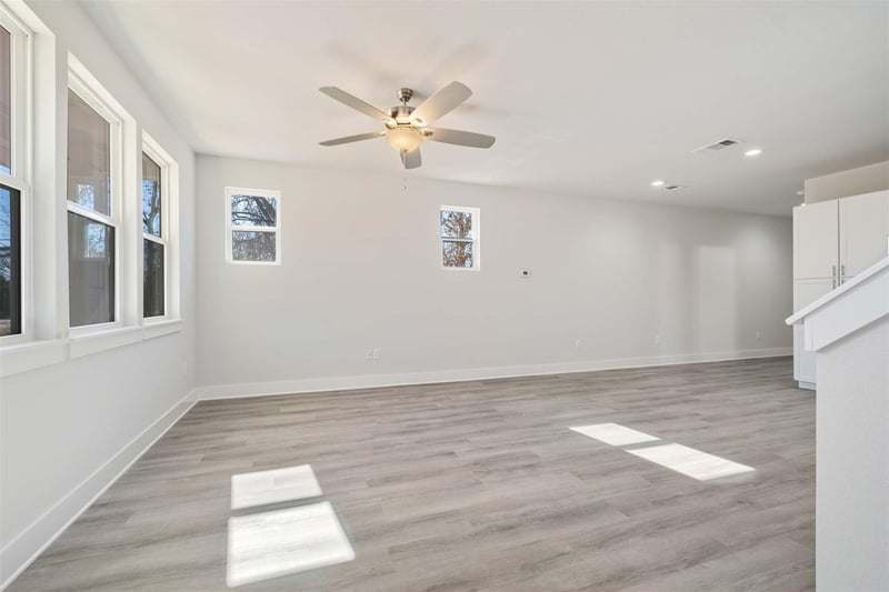 107 Wilkes ST, Smithville, TX 78957