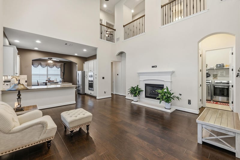 401 Bellagio DR, Lakeway, TX 78734