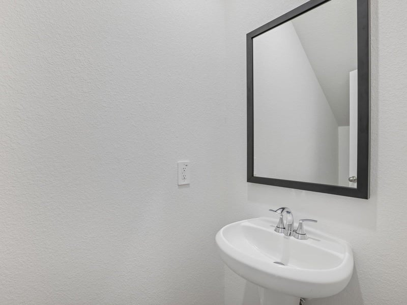 416 Wild Spur LN, Liberty Hill, TX 78642