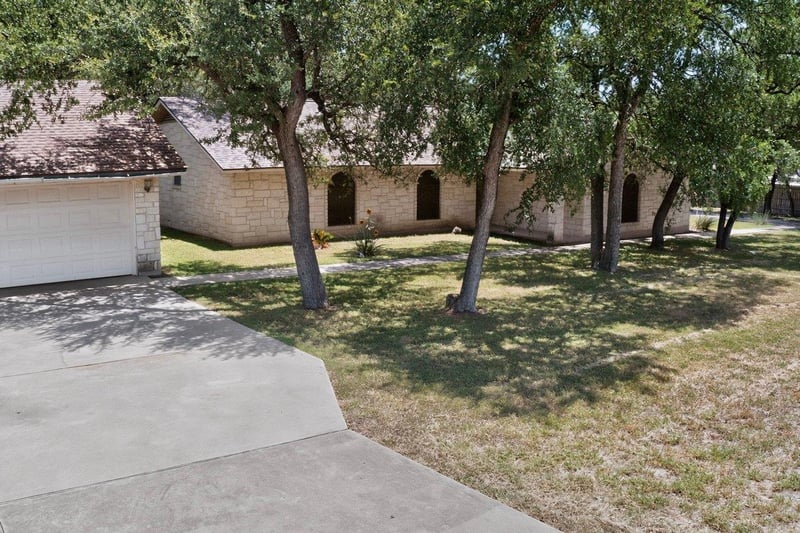 1002 Adventure LN, Cedar Park, TX 78613