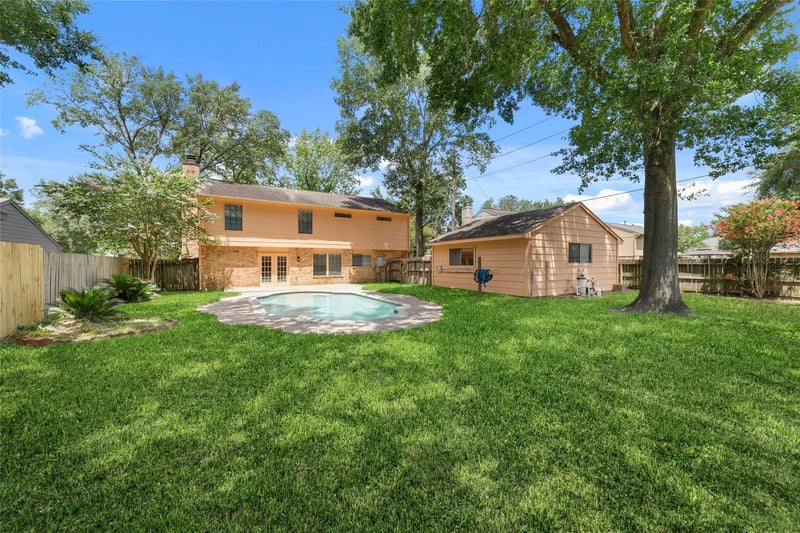 8406 Pine Falls DR, Houston, TX 77095