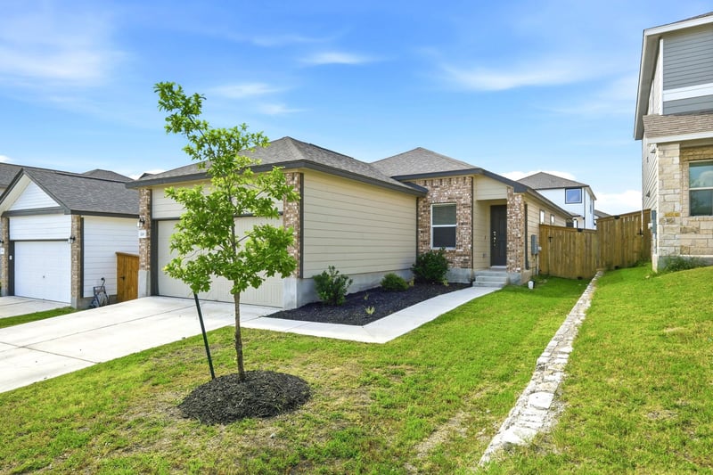 220 Lucky Texan RD, Jarrell, TX 76537