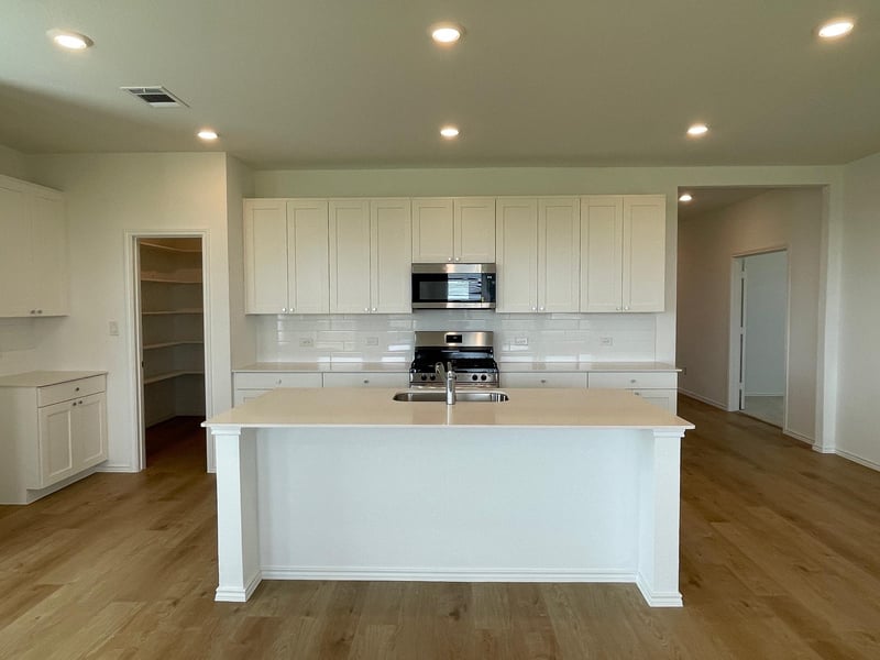 199 Seabreeze ST, Kyle, TX 78640