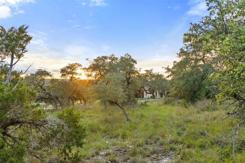 000 Mirela Ann RD, Dripping Springs, TX 78620