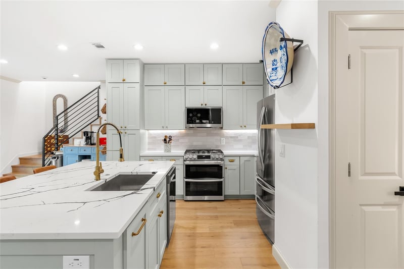 5914 Salcon Cliff DR, Austin, TX 78749