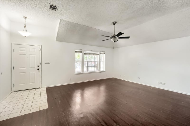 20801 Trotters LN, Pflugerville, TX 78660