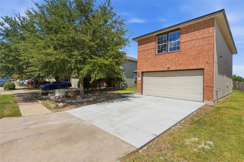 6917 Panda Royle DR, Del Valle, TX 78617