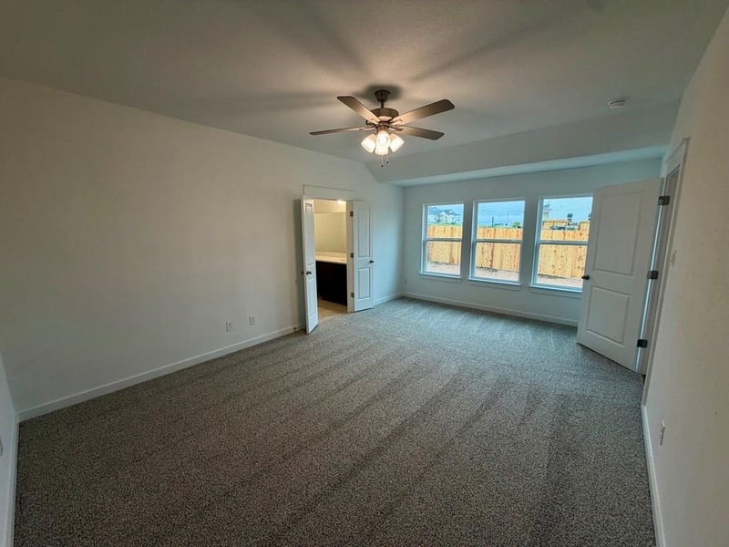 204 Seattle Slew DR, Jarrell, TX 76537