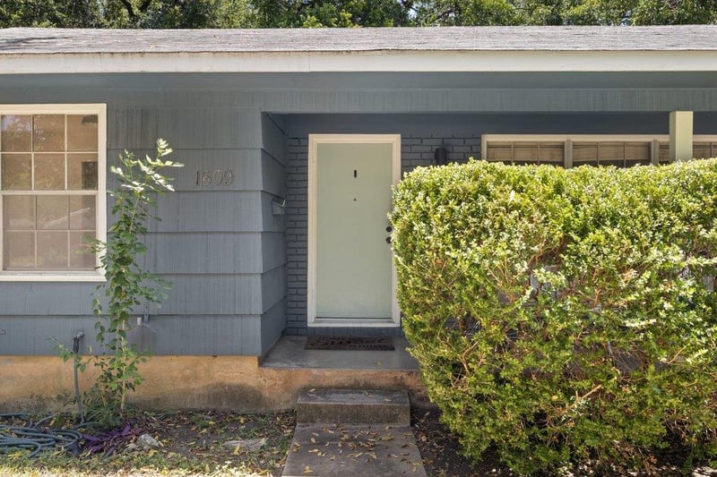 1609 Larkwood DR, Austin, TX 78723