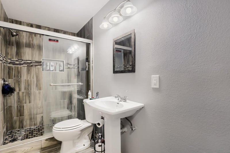 4801 Saguaro RD, Austin, TX 78744