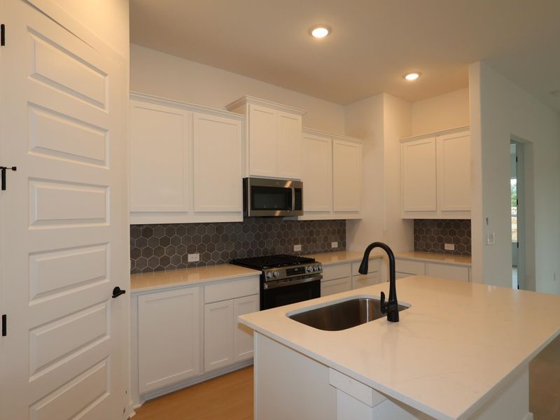 849 Corvallis DR, Leander, TX 78641