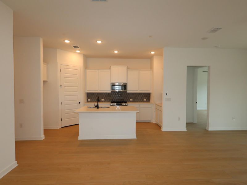 849 Corvallis DR, Leander, TX 78641