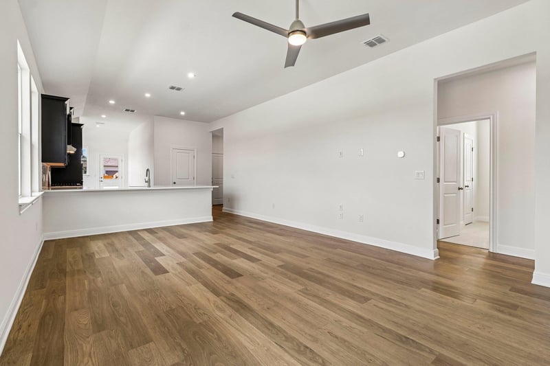 191 Glocken LN, Kyle, TX 78640