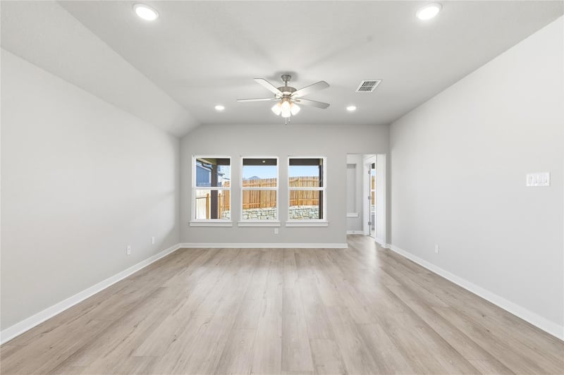 120 Hazy View RD, San Marcos, TX 78666