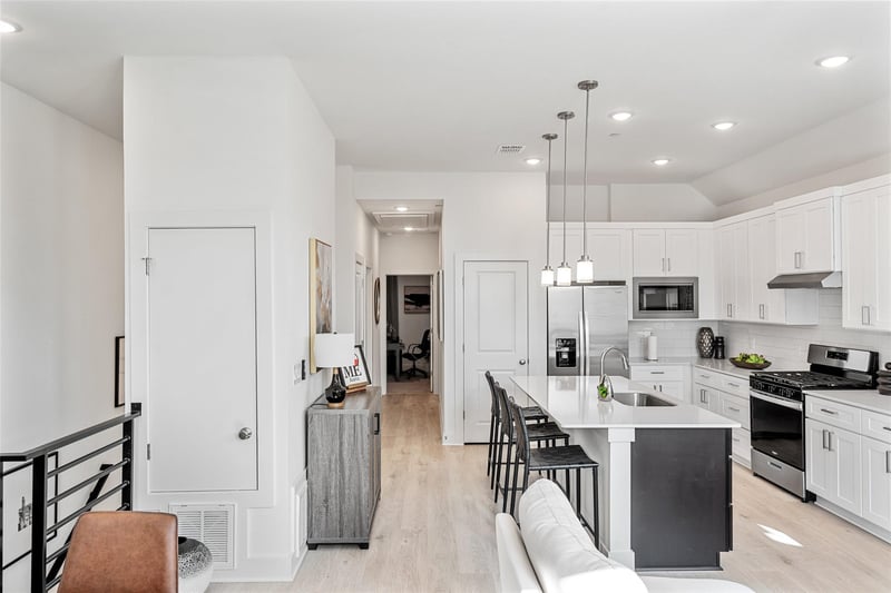 200 W 56th ST #7104, Austin, TX 78751