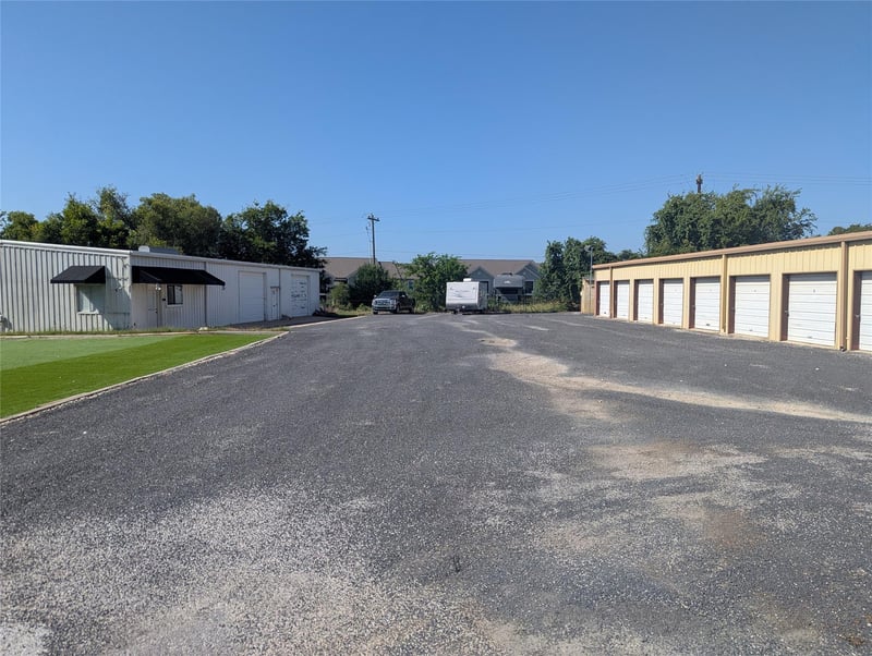 709 A - B and 711B Hwy 290 Hw, Dripping Springs, TX 78620
