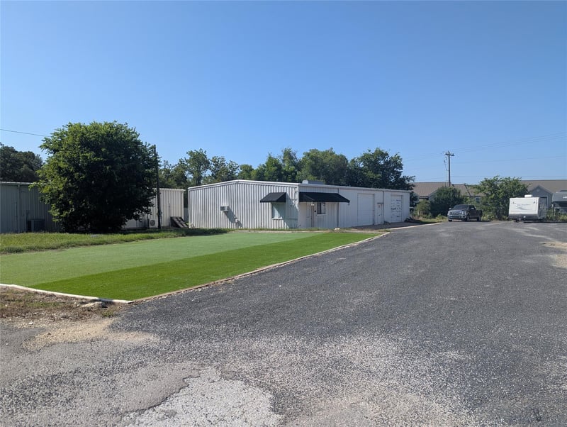 709 A - B and 711B Hwy 290 Hw, Dripping Springs, TX 78620