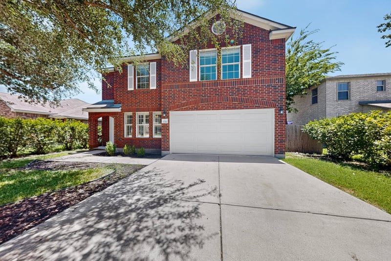 2014 Woodway DR, Leander, TX 78641