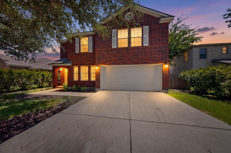 2014 Woodway DR, Leander, TX 78641