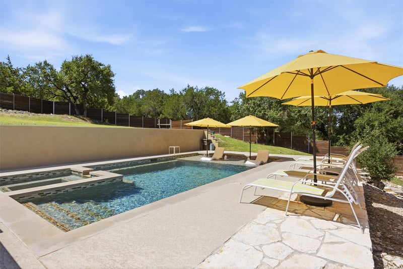 21911 Moffat DR, Briarcliff, TX 78669