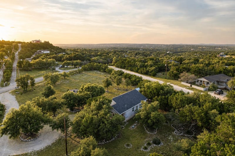 1816 Spring Valley DR, Dripping Springs, TX 78620