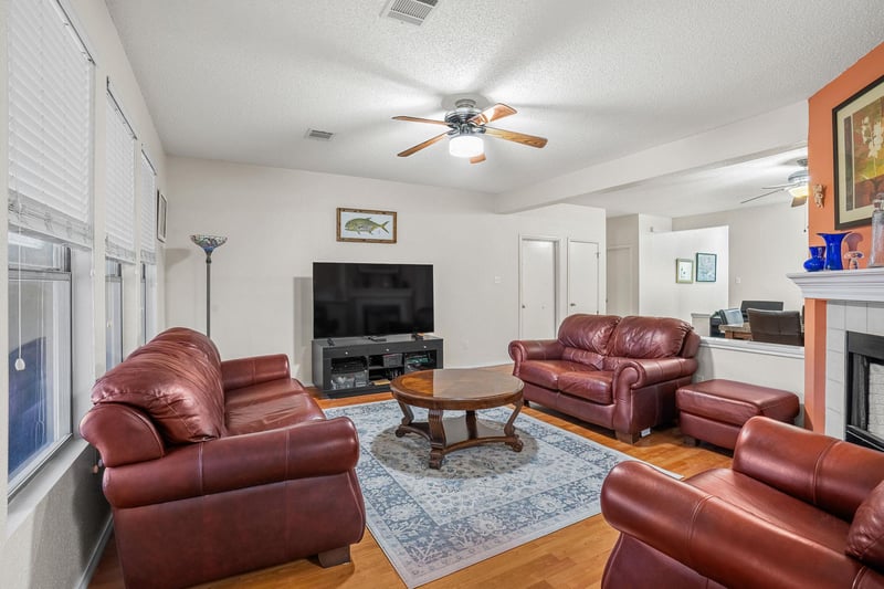 1121 Black Locust DR, Pflugerville, TX 78660