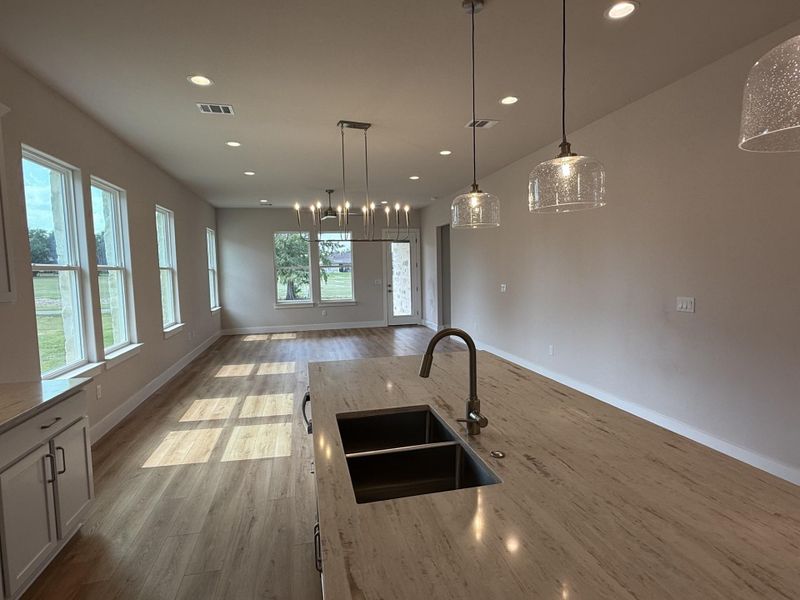 134 Pinehurst ST, Meadowlakes, TX 78654
