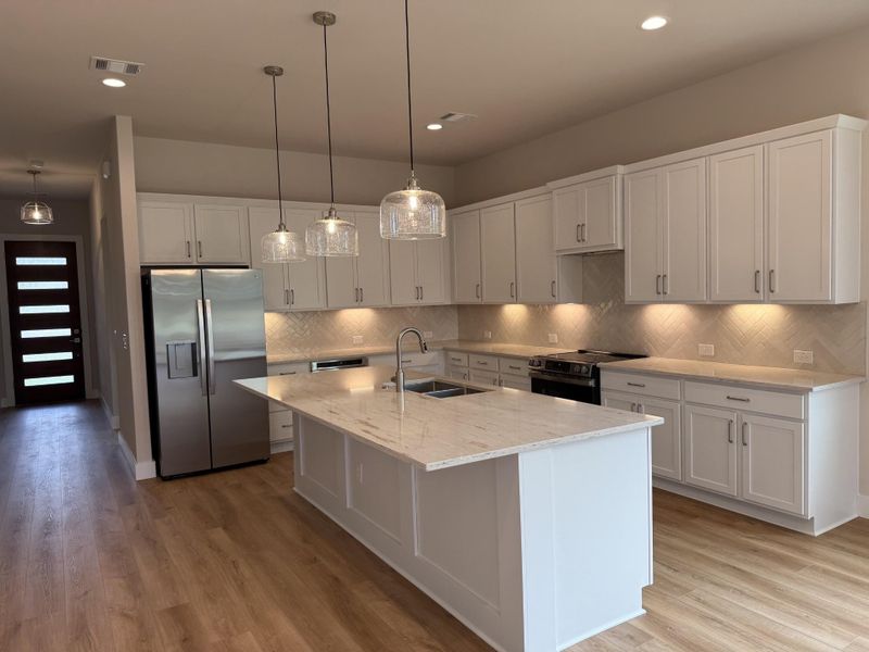 134 Pinehurst ST, Meadowlakes, TX 78654