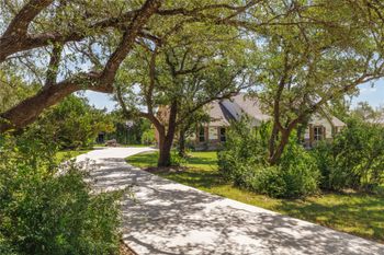 121 Esperanza Petal Ps, Liberty Hill, TX 78642