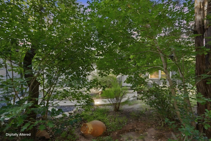 18406 Roundrock RD, Jonestown, TX 78645