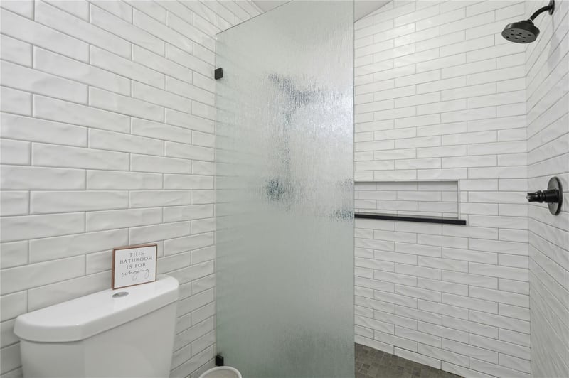 18406 Roundrock RD, Jonestown, TX 78645