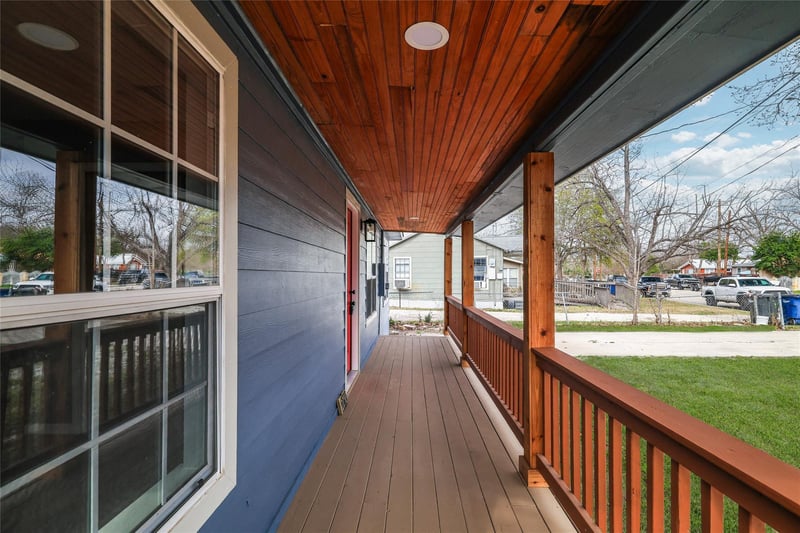 2258 W Mill ST, New Braunfels, TX 78130