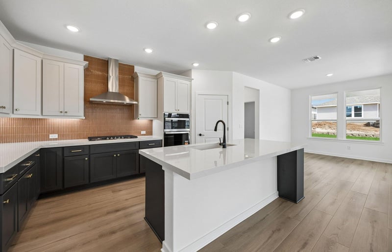 115 Centerfire LN, Georgetown, TX 78633