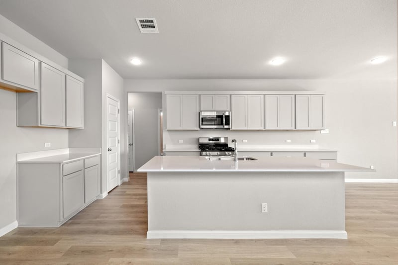 207 Hornet ST, Elgin, TX 78621