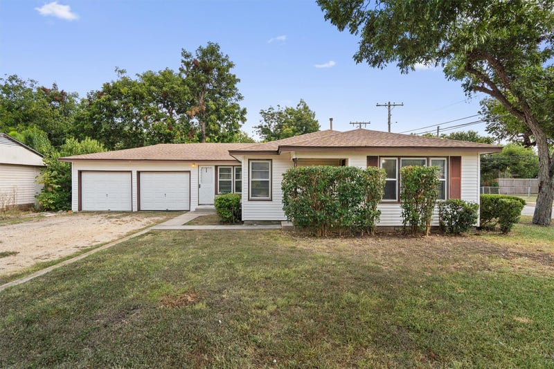1119 Kent ST, Taylor, TX 76574