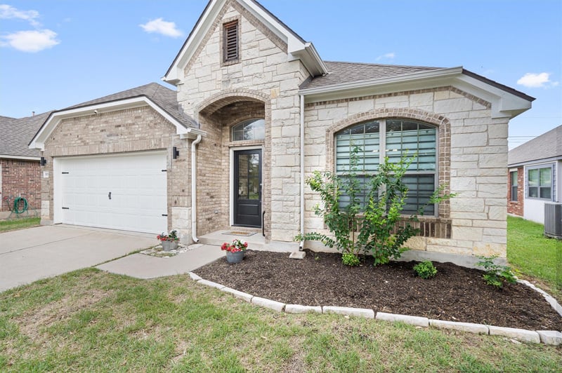 505 Bluehaw DR, Georgetown, TX 78628